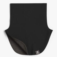 MIKEL-kids-merino-tubescarf-covers-chest_solid-black-jrs-fl.jpg "Breden" merino vilnos mova "MIKEL"