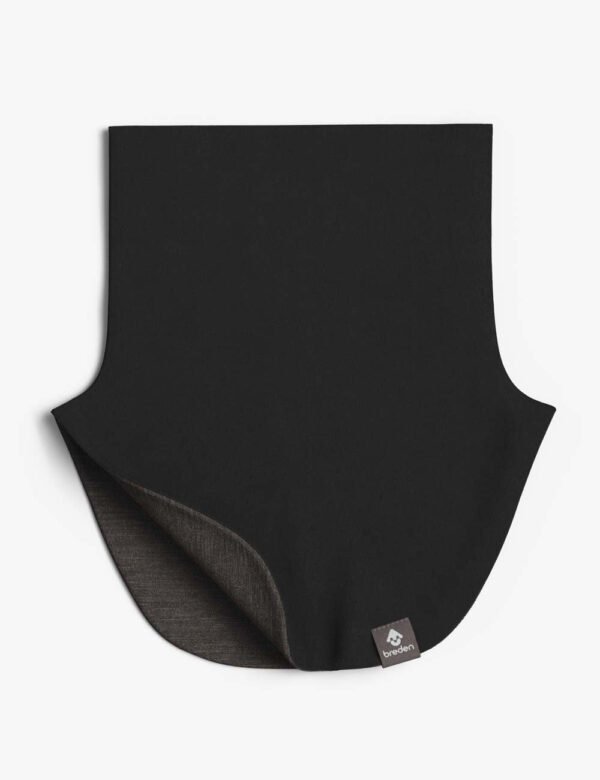 MIKEL-kids-merino-tubescarf-covers-chest_solid-black-jrs-fl.jpg "Breden" merino vilnos mova "MIKEL"