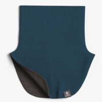 MIKEL-kids-merino-tubescarf-covers-chest_solid-blue-legion-fl.jpg "Breden" merino vilnos mova "MIKEL"