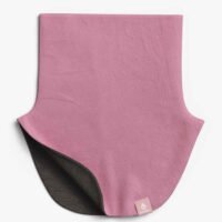 MIKEL-kids-merino-tubescarf-covers-chest_solid-pink-polignac-fl.jpg "Breden" merino vilnos mova "MIKEL"