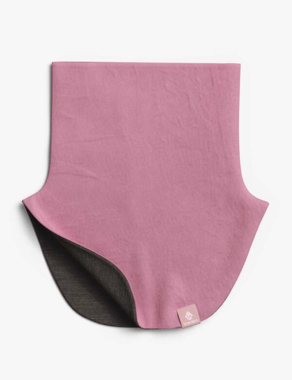 MIKEL-kids-merino-tubescarf-covers-chest_solid-pink-polignac-fl.jpg "Breden" merino vilnos mova "MIKEL"