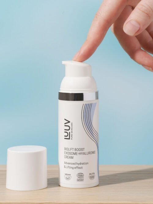 luuv_biolift_k "LUUV" BioLift egzosomų-hialurono kremas COSMOS, 50 ml