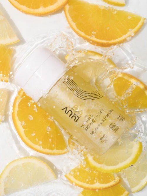 luuv_c_toner "LUUV" vitamino C spindesio suteikiantis tonikas COSMOS, 120 ml