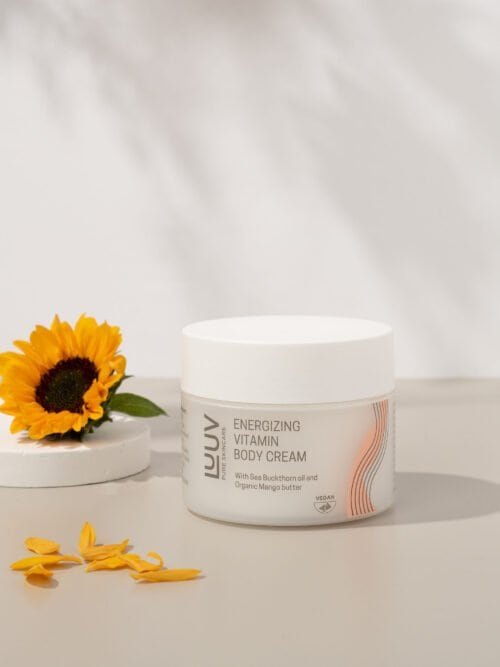 luuv_cream-003 "LUUV" šaltalankių ir morkų kūno kremas su mangų sviestu, 200ml