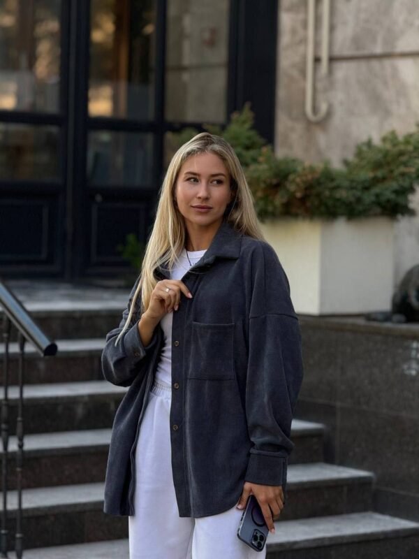 photo_2025-02-18_13-31-59 Languoti marškiniai