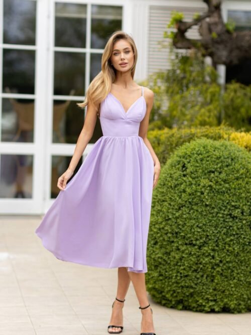 Suknelė plonomis petnešėlėmis