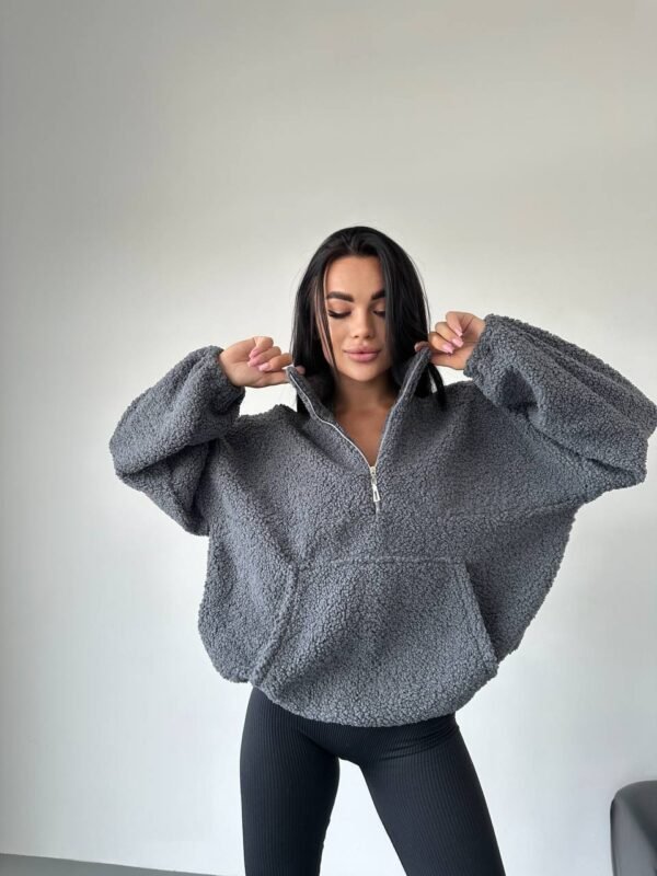 Madingas teddy džemperis