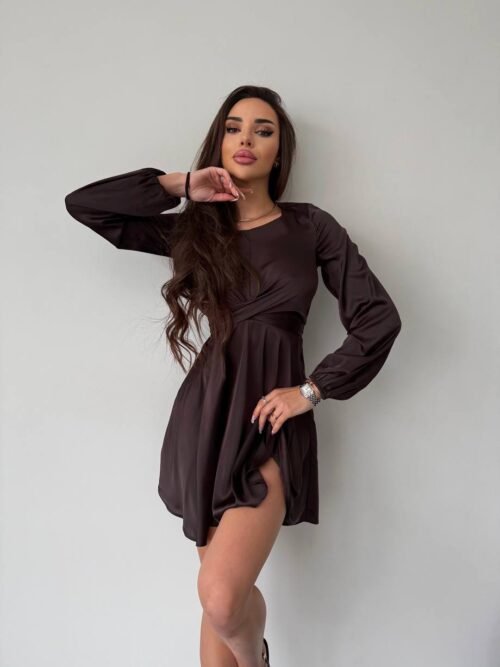 Moteriška elegantiška mini ilgio suknelė su diržu