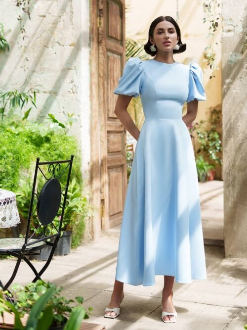 Midi ilgio įliemenuota suknelė trumpomis pūstomis rankovėmis