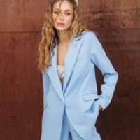 Klasikinis dviejų dalių kelnių kostiumas