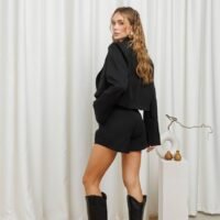 Kostiumas su šortais