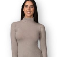 212818-natural-fr-02-scaled 2 palaidinės su kašmyru - specialus pasiūlymas su 20% nuolaida. Kūno spalvos golfas ir juoda palaidinė atviru kaklu